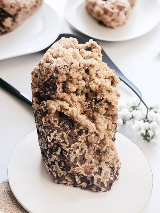 Crystalline Crunch Delight - Natural Calcite Crystal Cluster for Healing, Energy Cleansing, Home Decor, and Meditation