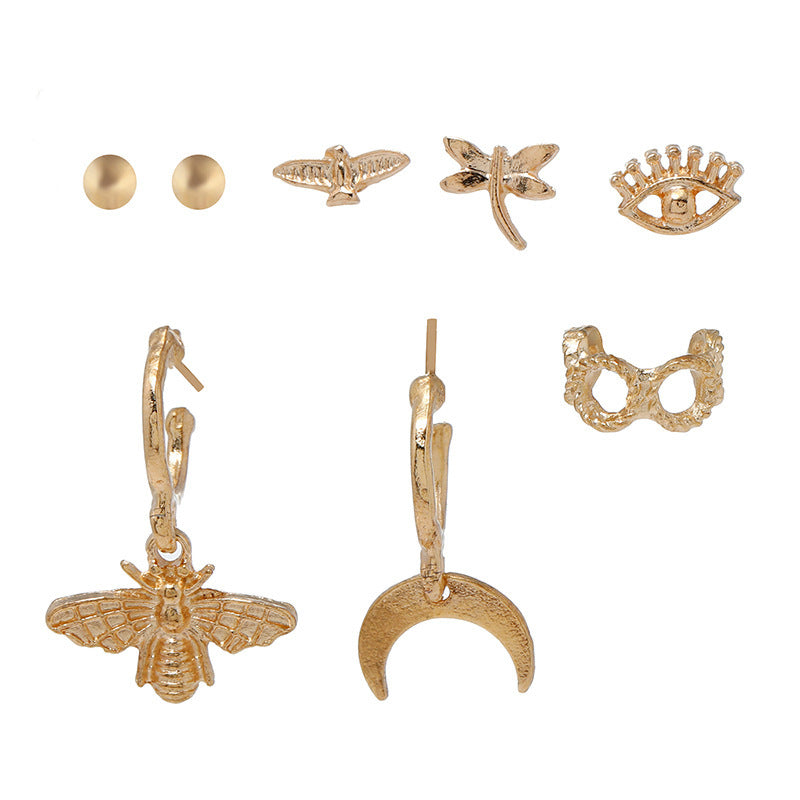 Nature-Themed Hoop Earrings – Insect Design Statement Jewelry