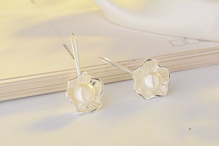 Lotus 925 Sterling Silver with Natural Freshwater Pearl