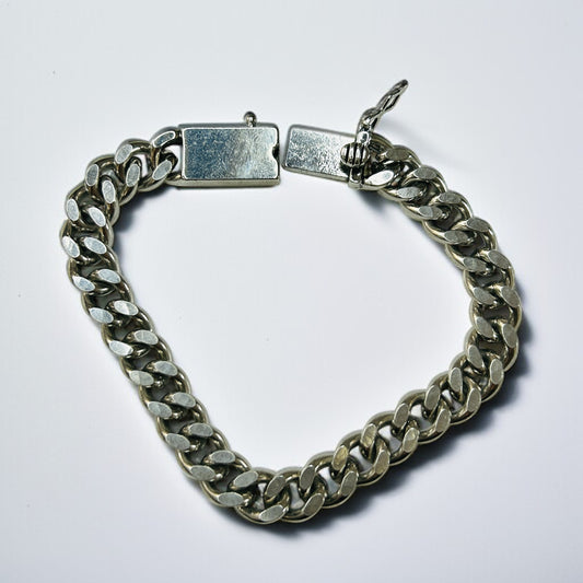Cuban Bold: The Statement Link Bracelet