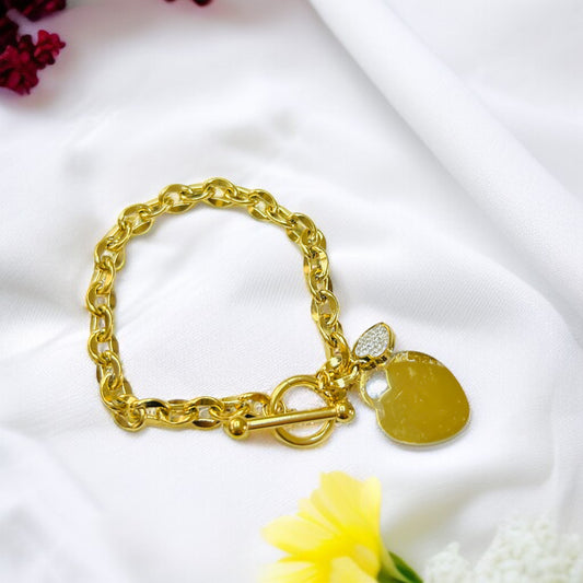 Golden Heart: The Viral Charm Bracelet Everyone’s Talking About