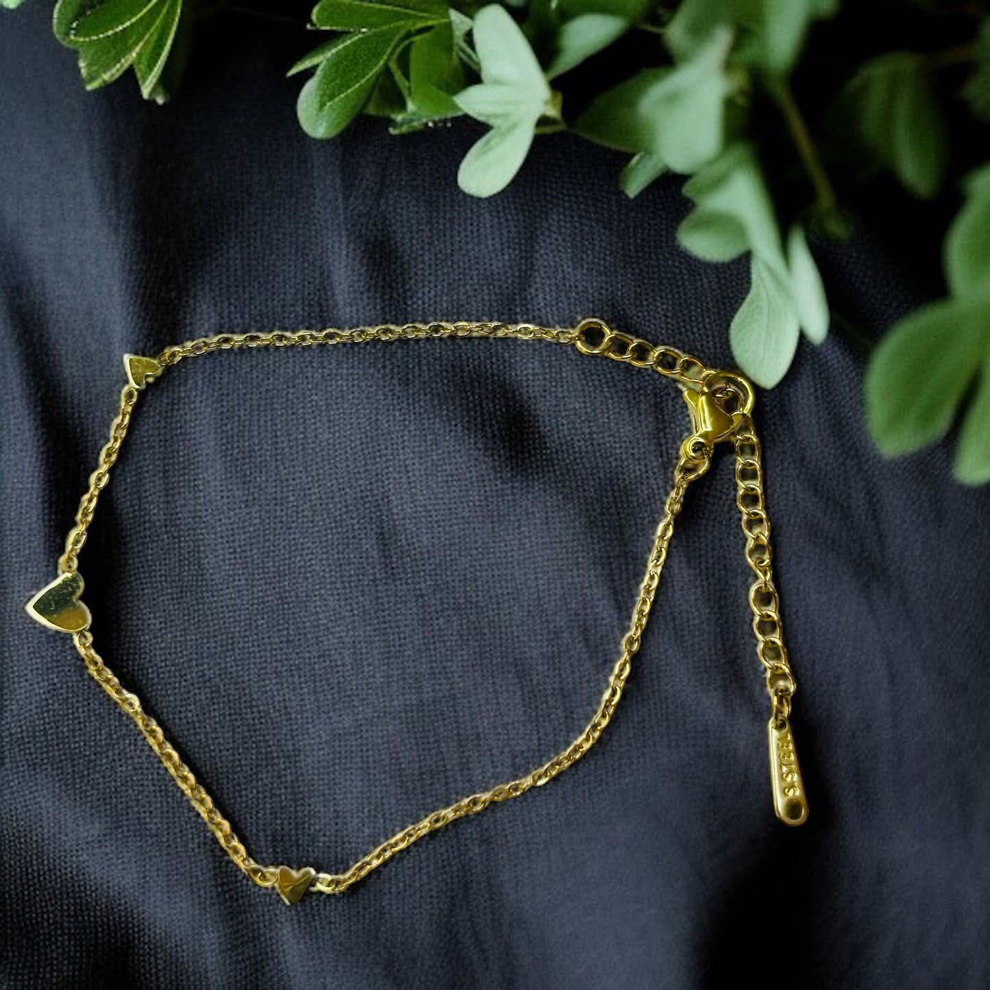 Golden Hearts – Dainty Love Chain Bracelet