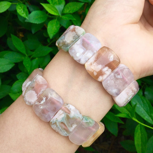 Natural Sakura Agate Sakura Hand Bracelet