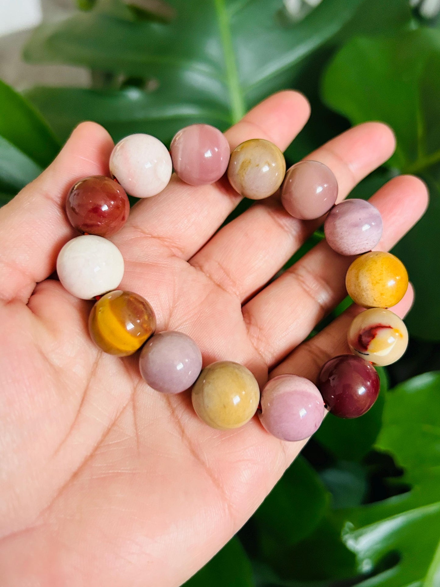 Soft Purple Alashan Agate Bracelet | 15 mm Bead Alshan Agate | Gorgeous Alashan Stretchy Bracelet | Crystal Bracelet | Gift for her | xmas