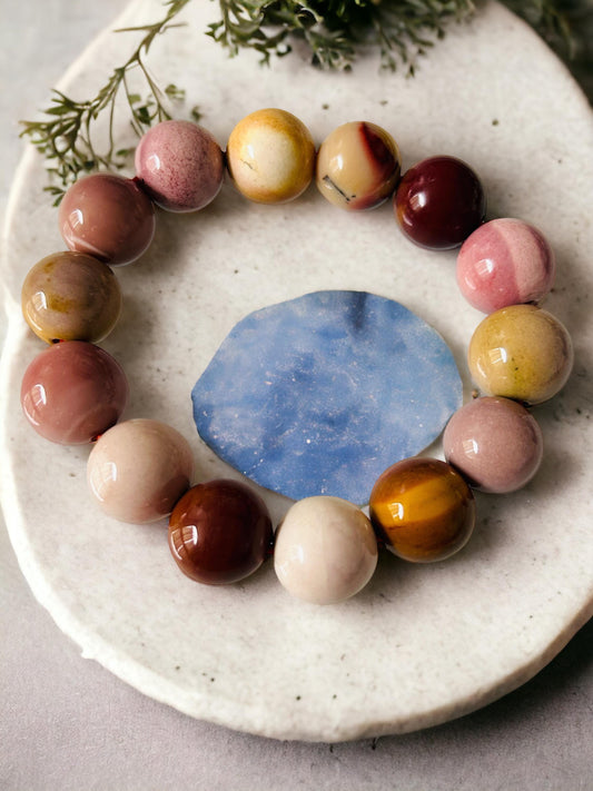 Soft Purple Alashan Agate Bracelet | 15 mm Bead Alshan Agate | Gorgeous Alashan Stretchy Bracelet | Crystal Bracelet | Gift for her | xmas
