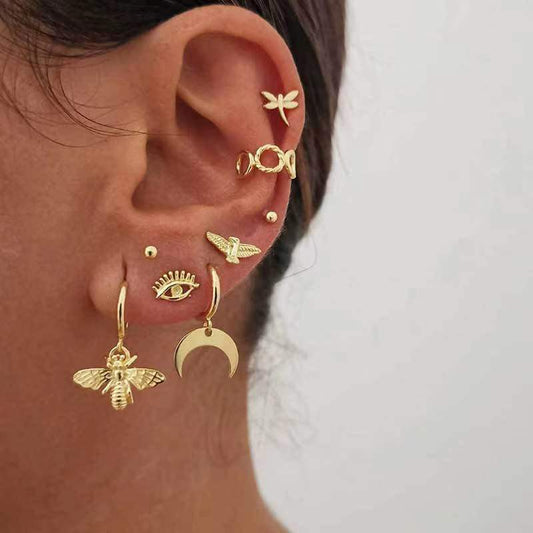 Nature-Themed Hoop Earrings – Insect Design Statement Jewelry