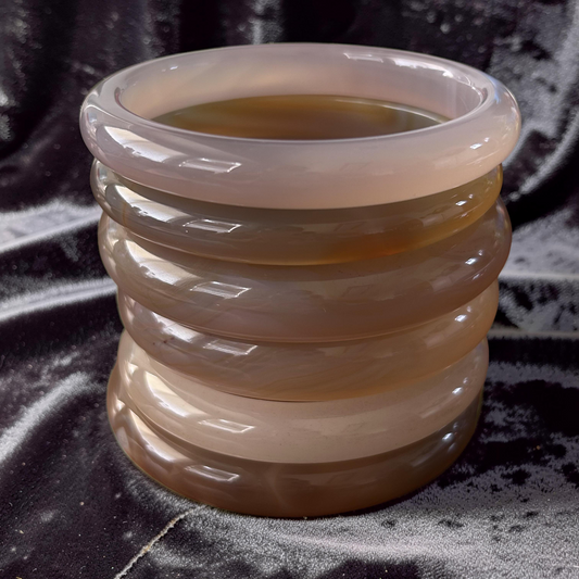 Sand & Honey Cream White Agate Bangle