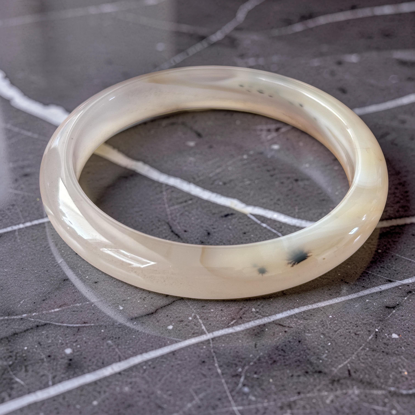 Sand & Honey Cream White Agate Bangle