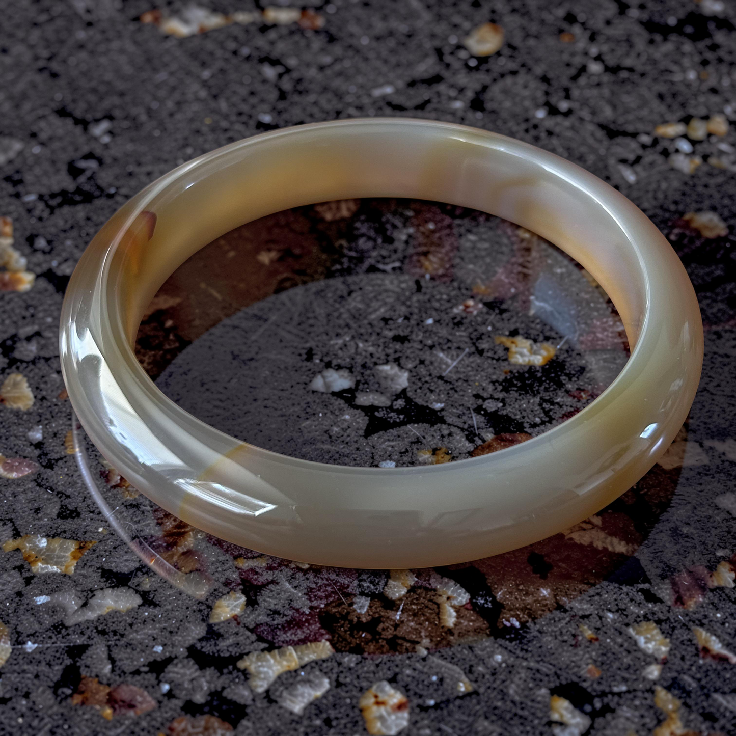 Sand & Honey Cream White Agate Bangle