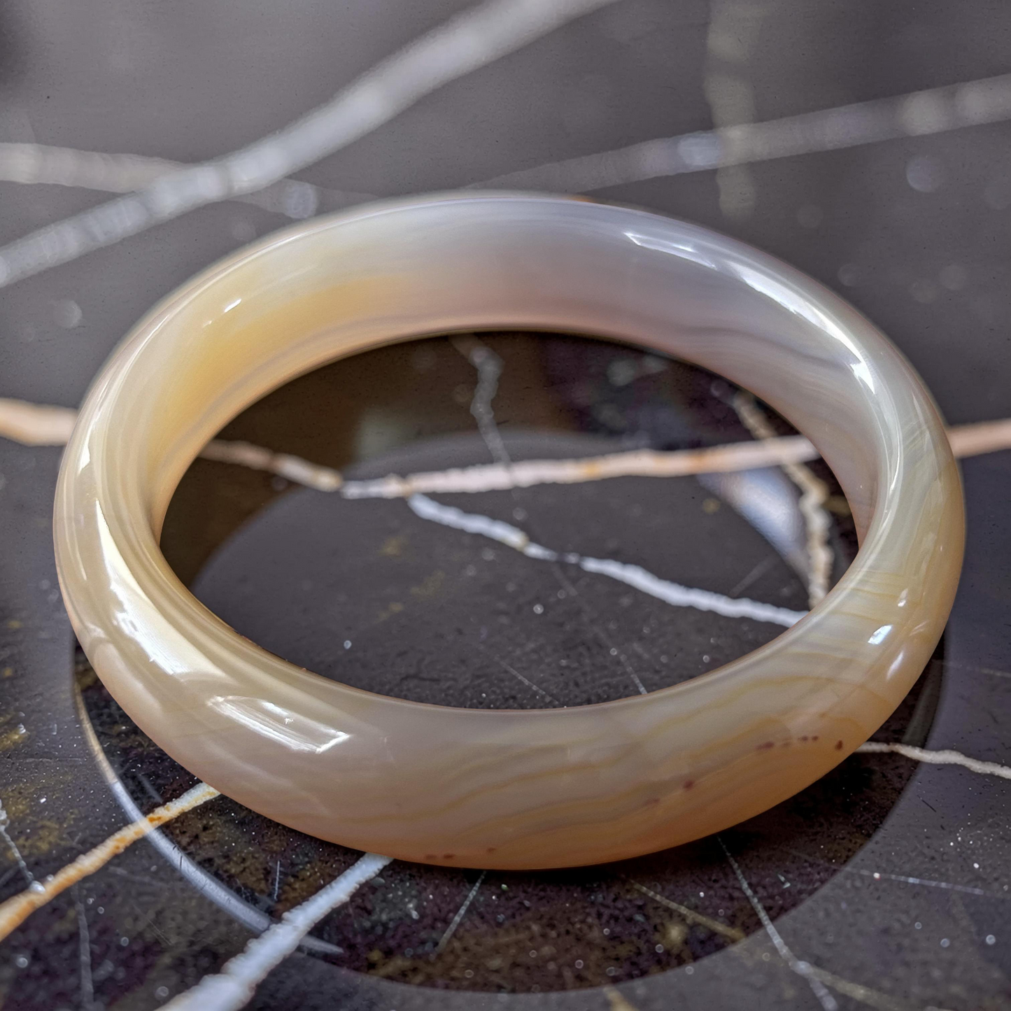 Sand & Honey Cream White Agate Bangle