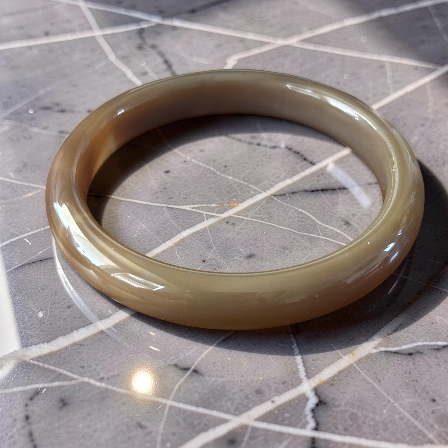 Sand & Honey Cream White Agate Bangle