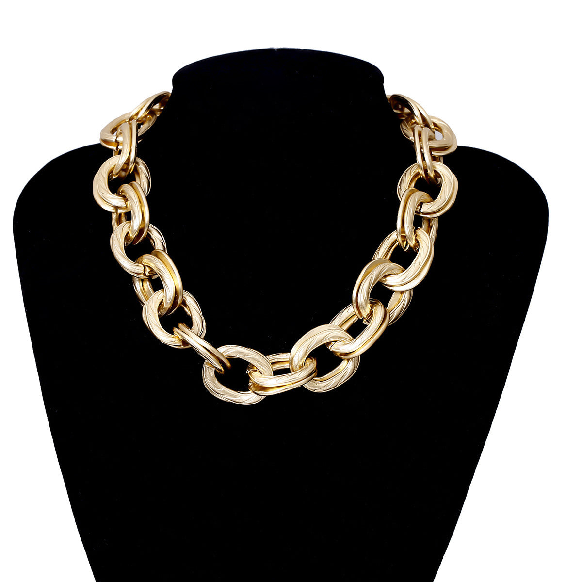 Fashion Domineering Chunky Necklace Men And Women