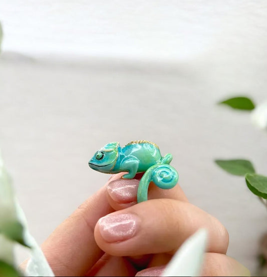Color Me Charmed – Chameleon Wrap Ring