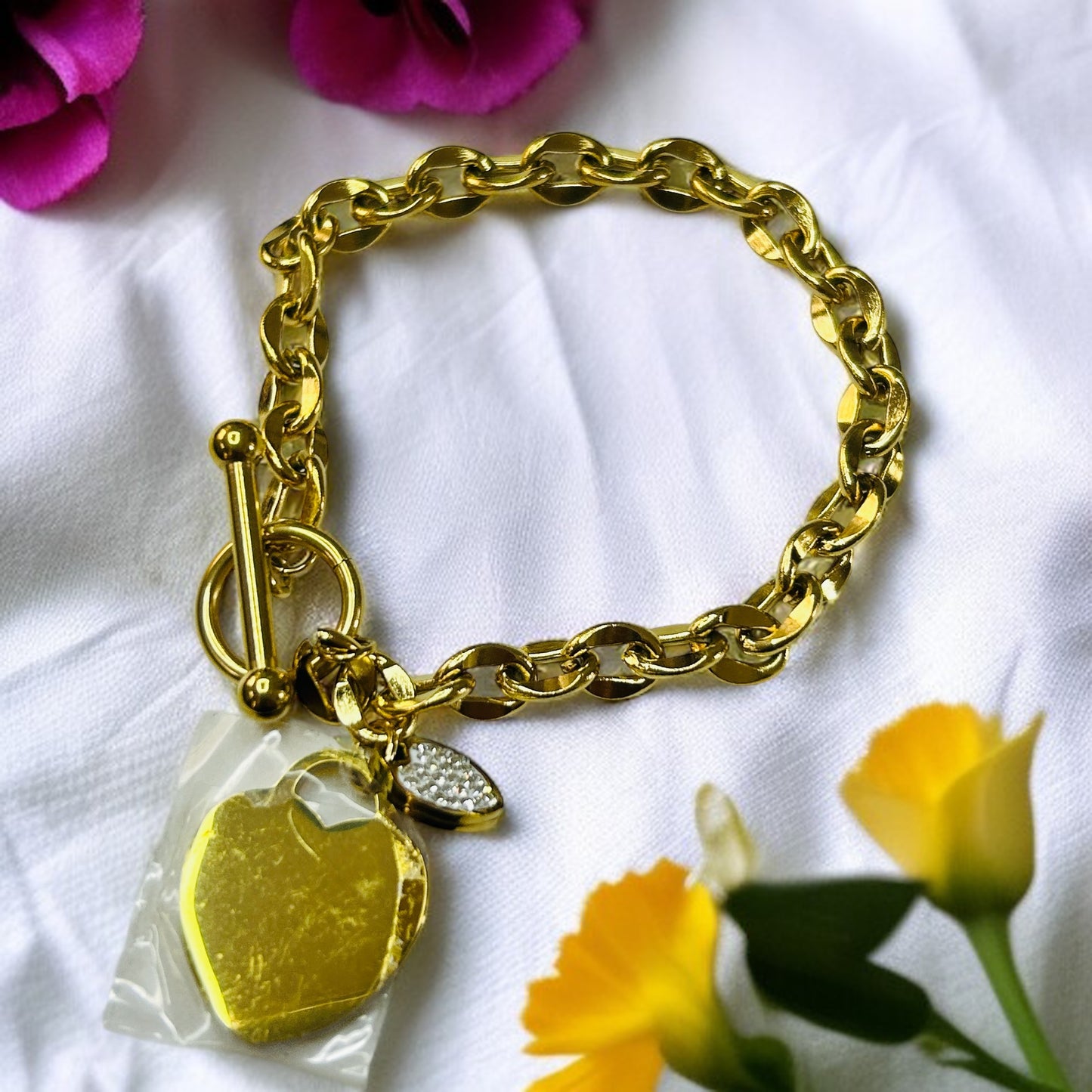 Golden Heart: The Viral Charm Bracelet Everyone’s Talking About