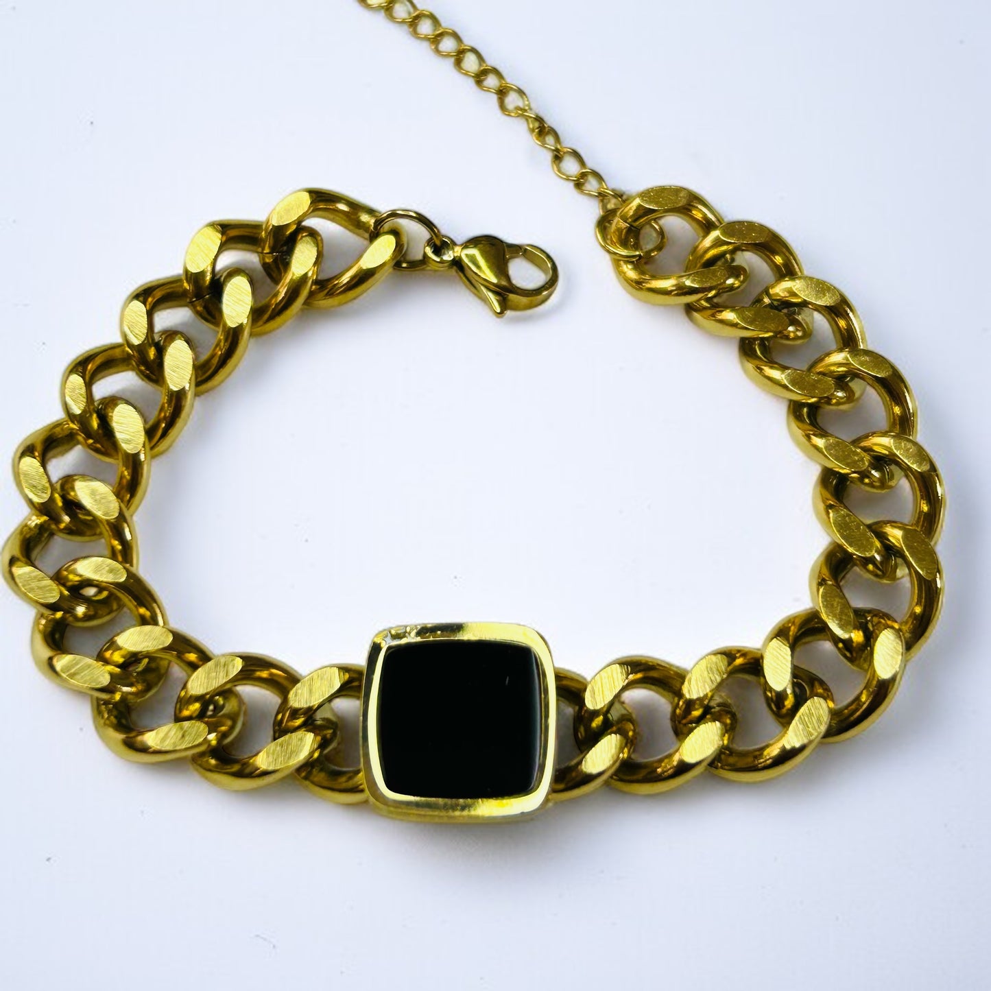 Noir Luxe: Gold Link Bracelet with Onyx Accent