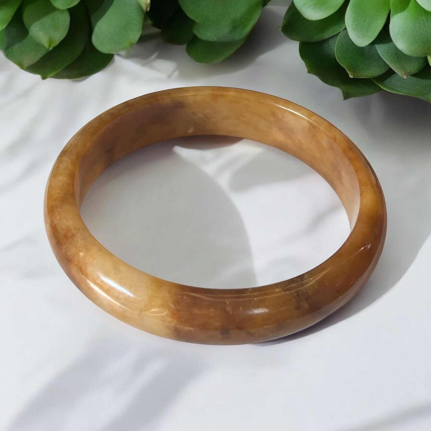 Vintage Butterscotch Swirl Bakelite Bangle Bracelet (64.1mm/7 Inch Wrist)