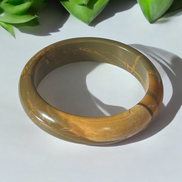 Gobi Three-Color Agate Bangle: Chalcedony Crystal Bracelet (61.2mm)
