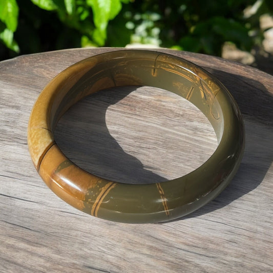 Gobi Three-Color Agate Bangle: Chalcedony Crystal Bracelet (61.2mm)