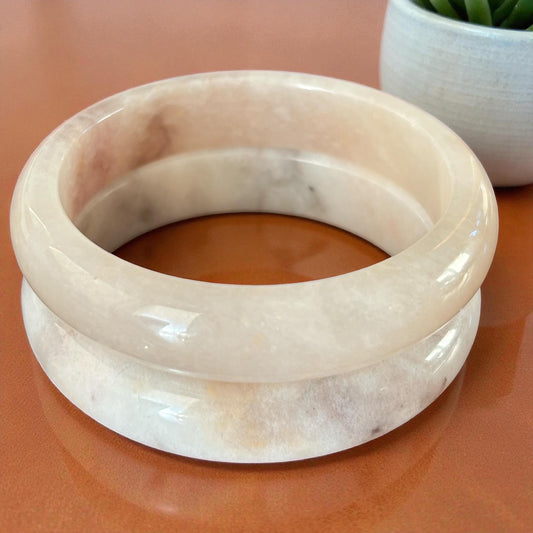 1pc Nephrite Jade Bangle (65mm) – Creamy White & Blush Stone